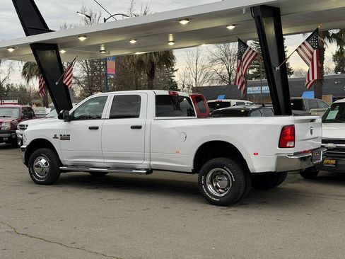 Used 2017 RAM 3500 Tradesman w/ Chrome Appearance Group image 4