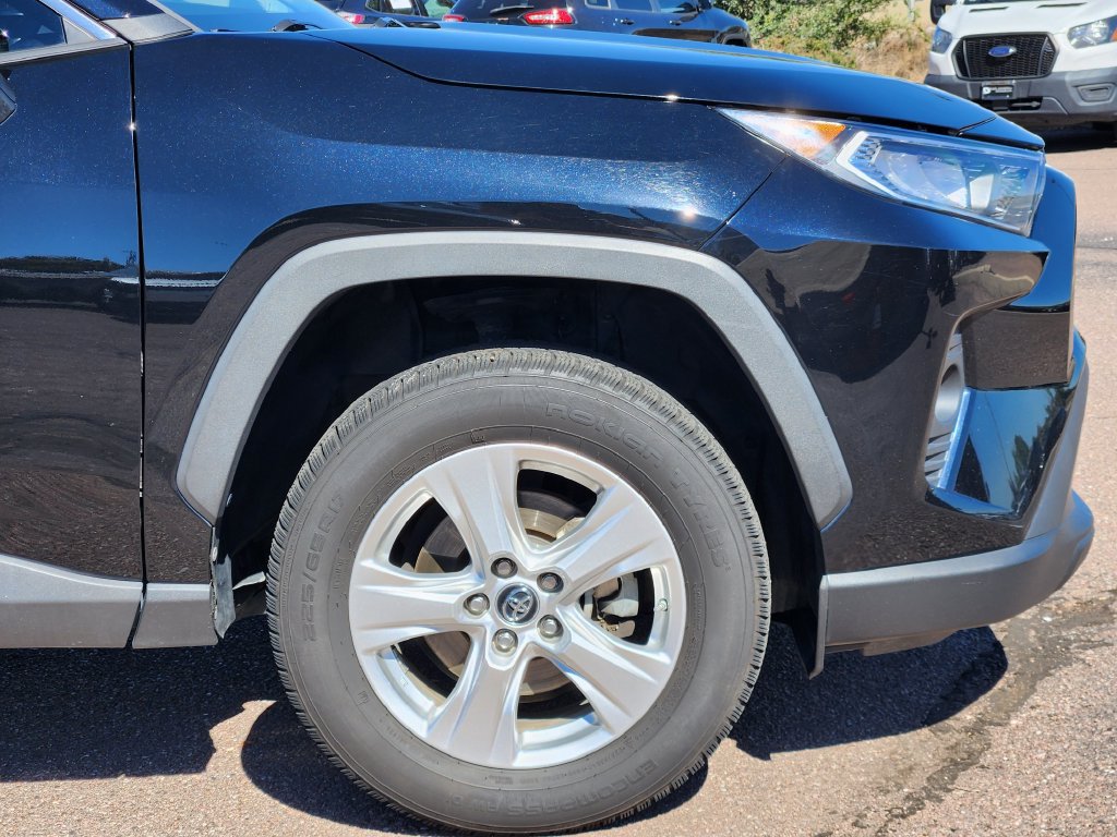 Used 2019 Toyota RAV4 XLE AWD/4WD image 29