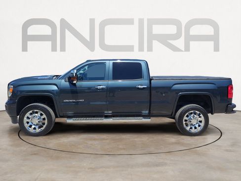 Used 2018 GMC Sierra 2500 Denali w/ Duramax Plus Package AWD/4WD image 7