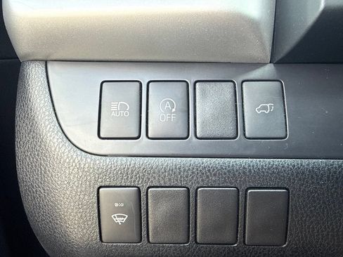 Used 2019 Toyota Highlander XLE AWD/4WD image 24
