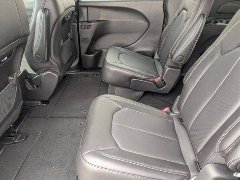 New 2026 Chrysler Pacifica Select w/ S Appearance Package AWD/4WD image 15