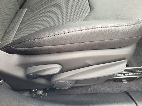 New 2026 Jeep Compass Latitude image 16