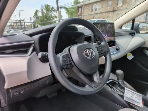 Used 2026 Toyota Corolla LE w/ LE Premium Package FWD image 24