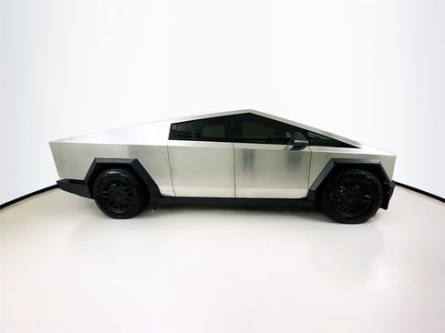 Used 2024 Tesla Cybertruck AWD Crew Cab image 9