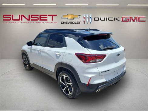 Certified 2021 Chevrolet TrailBlazer RS w/ Sun and Liftgate Package FWD image 6