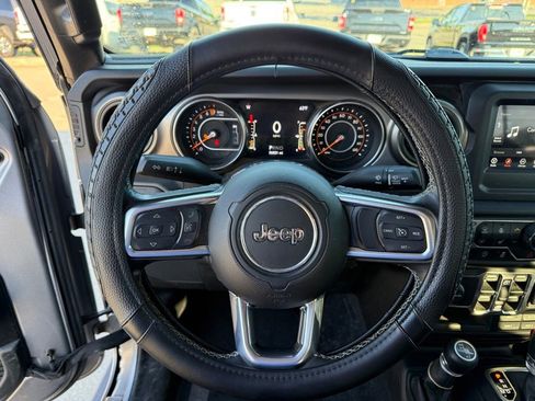 Used 2020 Jeep Gladiator Sport w/ Quick Order Package 24S AWD/4WD image 16