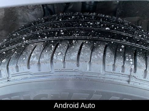 Certified 2025 Toyota Highlander XLE image 12