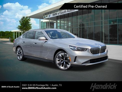 Used 2026 BMW 530i RWD image 1