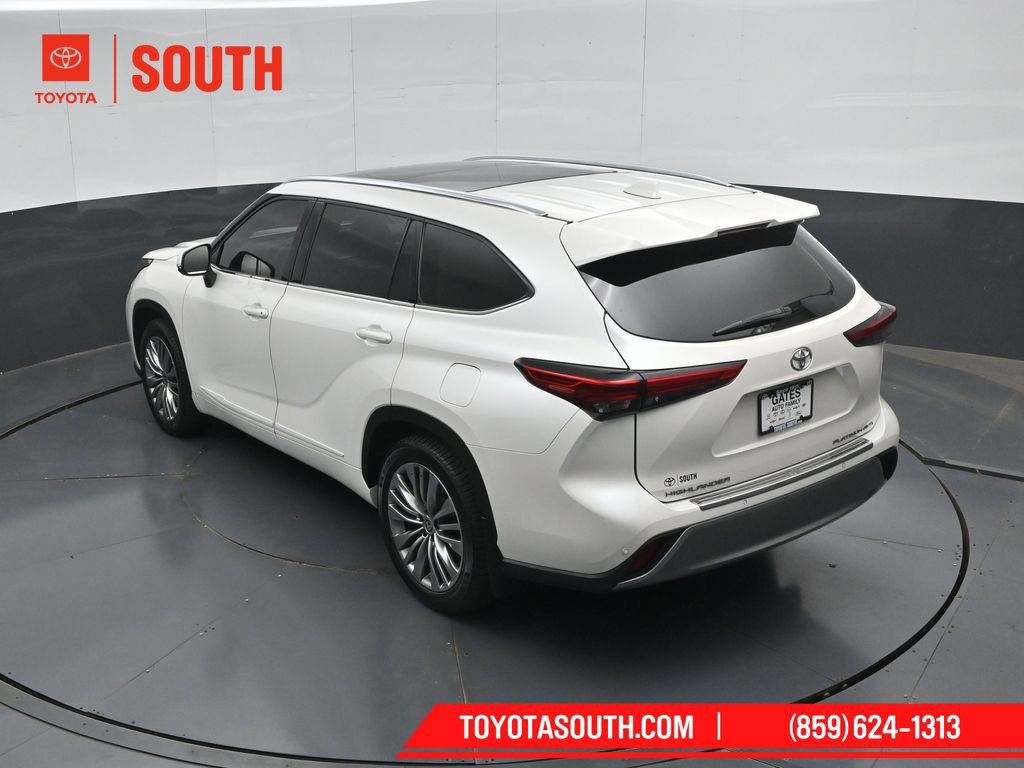 Used 2021 Toyota Highlander Platinum AWD/4WD image 55