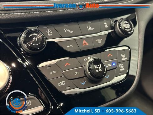 New 2026 Chrysler Pacifica Select image 20