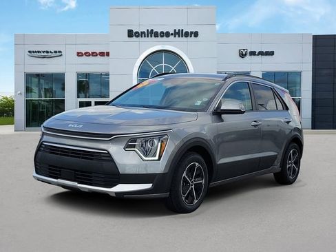 Used 2025 Kia Niro EX FWD image 3