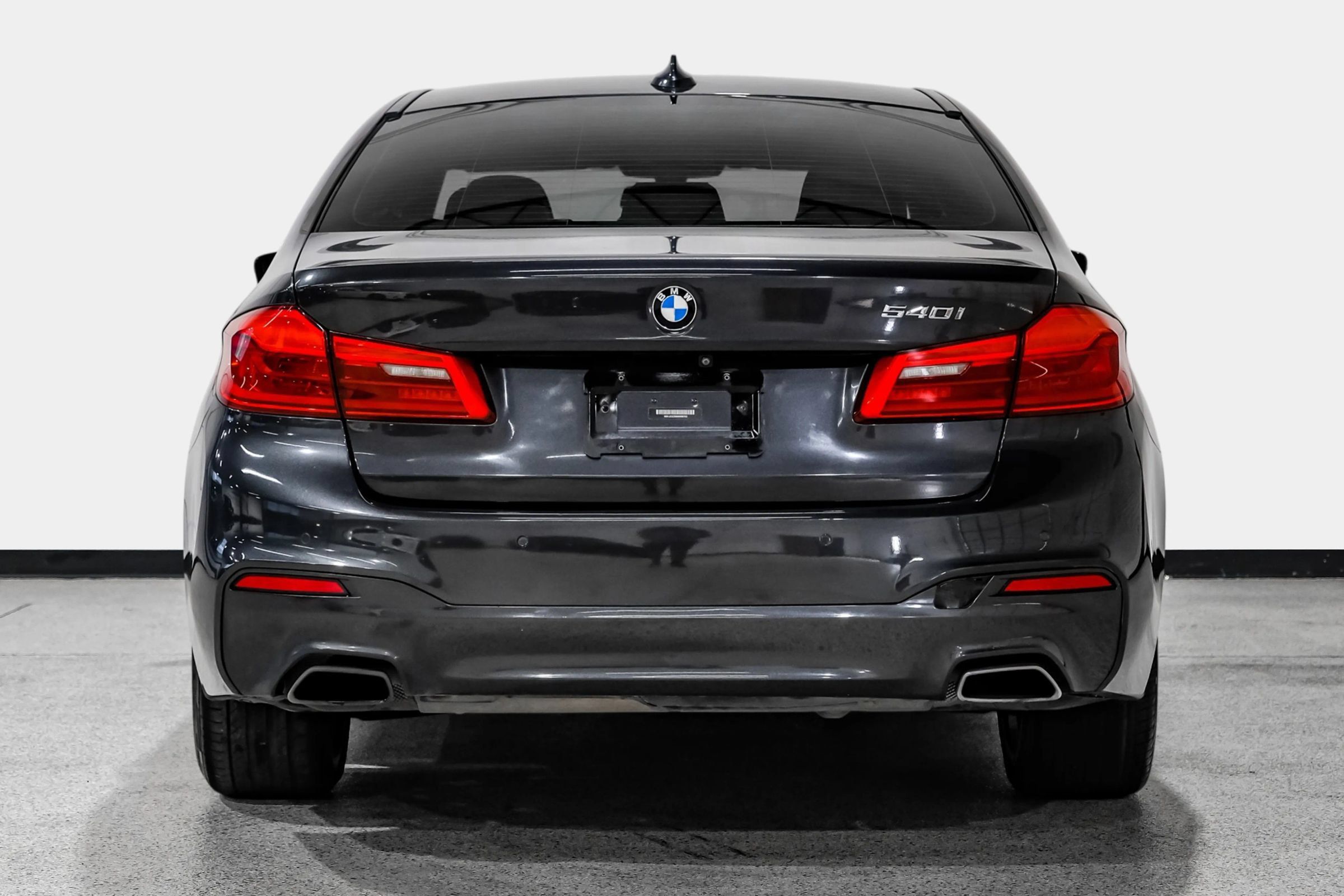 Used 2019 BMW 540i w/ M Sport Package RWD image 7