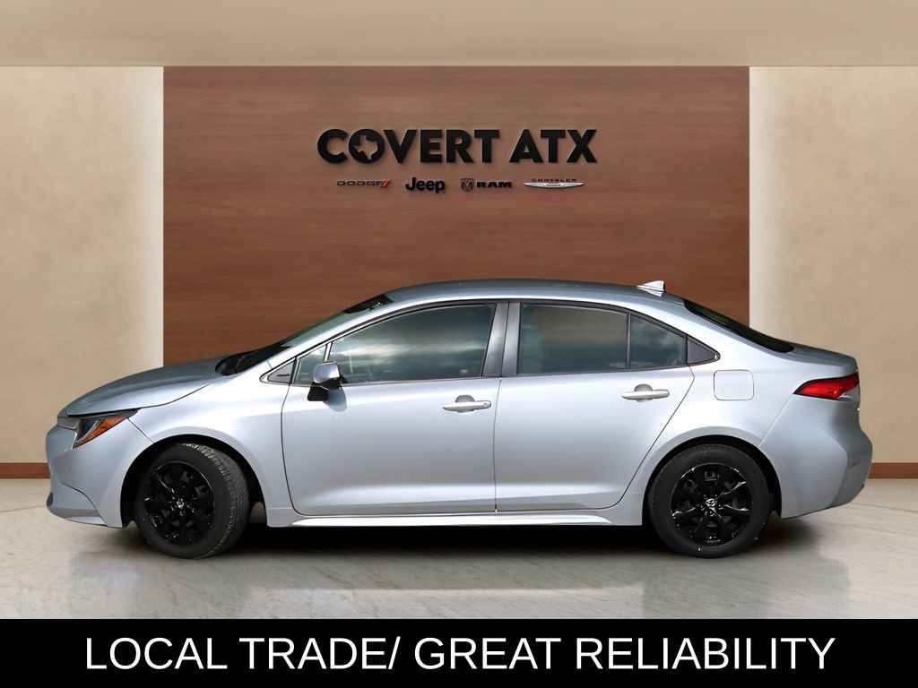 Used 2020 Toyota Corolla LE FWD image 2