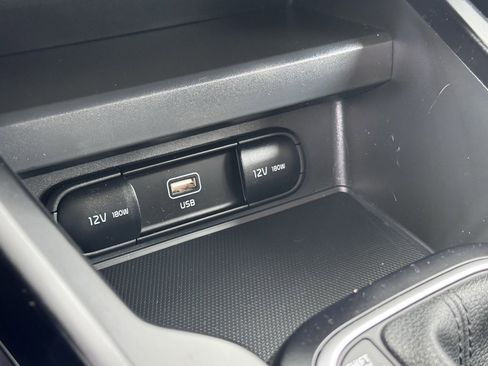 Used 2025 Kia Soul LX image 26