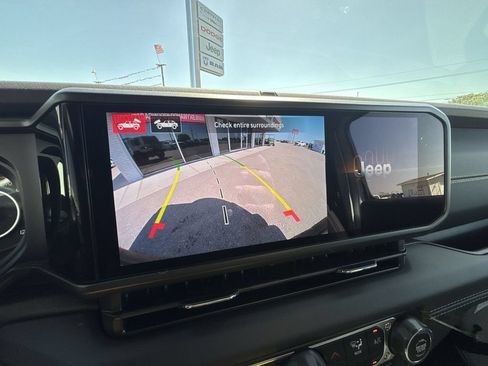New 2025 Jeep Wrangler Unlimited Sahara AWD/4WD image 20