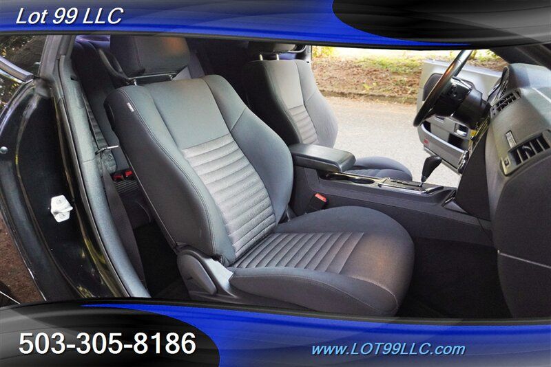 Used 2014 Dodge Challenger SXT RWD image 17