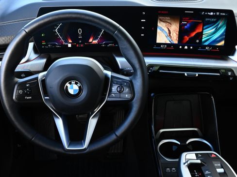 Certified 2025 BMW X2 xDrive28i image 14