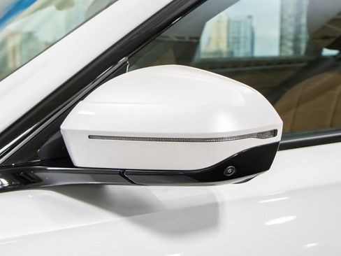 Used 2025 BMW 740i xDrive w/ Premium Package image 10