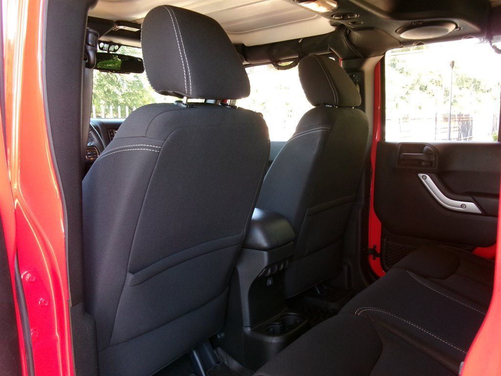 Used 2013 Jeep Wrangler Unlimited Sahara w/ Mopar Chrome Edition Group AWD/4WD image 30