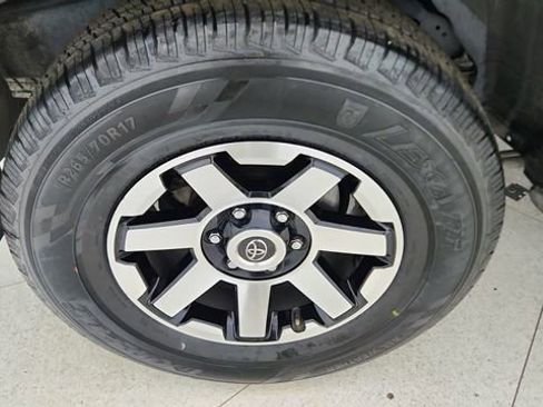 Used 2022 Toyota 4Runner TRD Off-Road image 54