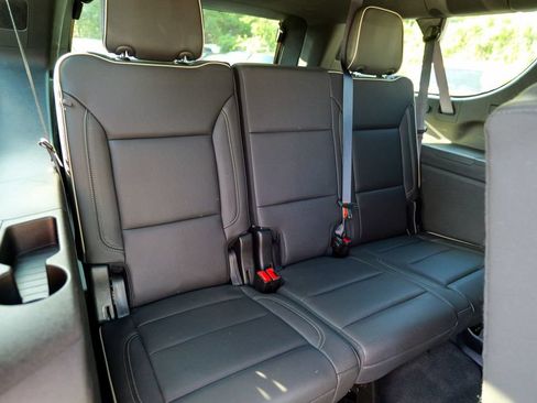 Used 2024 GMC Yukon XL SLT w/ SLT Premium Package AWD/4WD image 37