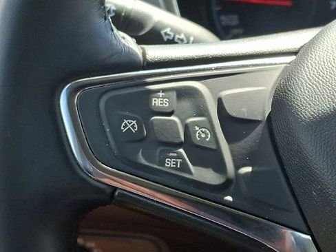 Used 2018 Chevrolet Equinox LT FWD image 20