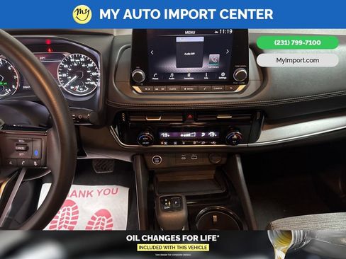 Used 2022 Nissan Rogue SV image 20