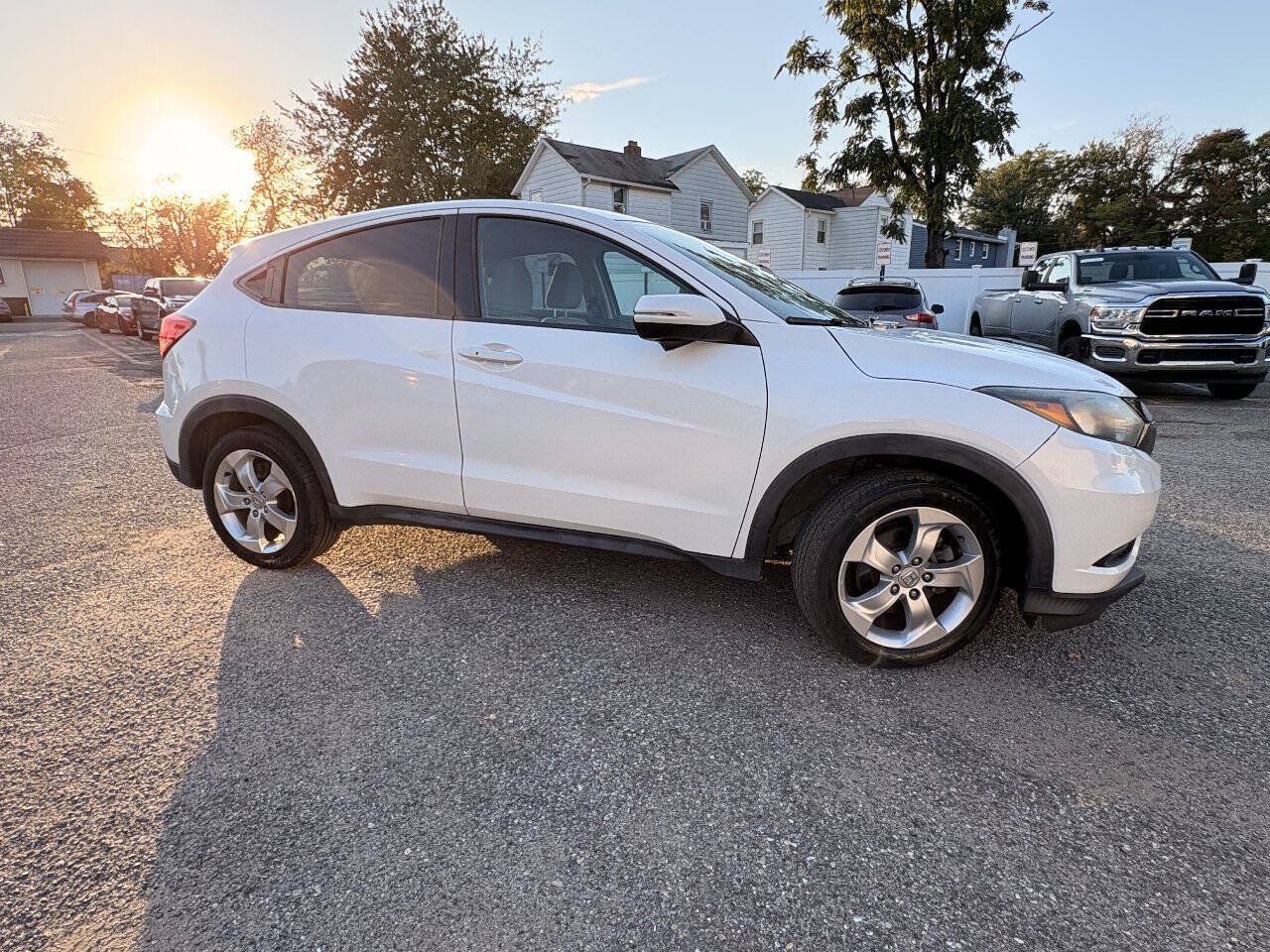 Used 2016 Honda HR-V EX image 5