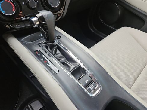 Used 2016 Honda HR-V LX image 27