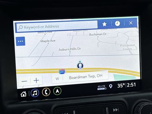 Used 2020 GMC Terrain SLT w/ Preferred Package image 16