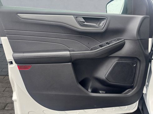 Used 2023 Ford Escape Active image 10