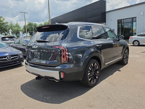 Certified 2024 Kia Telluride SX Prestige AWD/4WD image 8