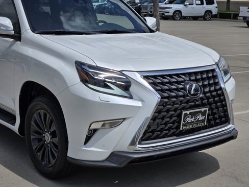 Used 2022 Lexus GX 460 Luxury w/ Sport Design Package image 9