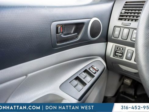 Used 2015 Toyota Tacoma 4x4 Double Cab image 16