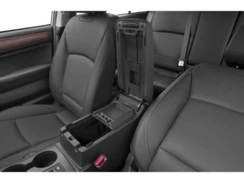 Used 2019 Subaru Outback 2.5i Limited image 18