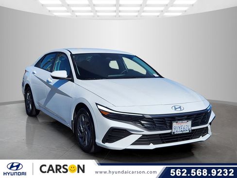 Used 2025 Hyundai Elantra Hybrid FWD image 1