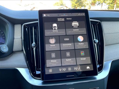 New 2026 Volvo XC90 B6 Ultra w/ Protection Package image 22