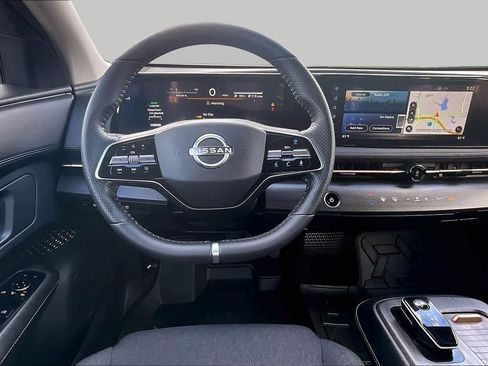 Used 2023 Nissan Ariya FWD image 5