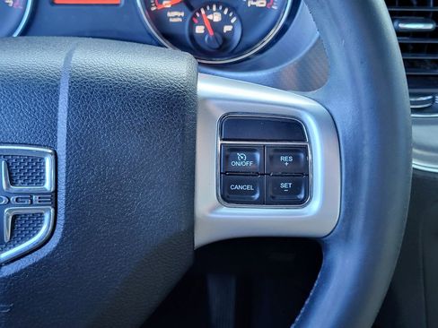 Used 2013 Dodge Charger SE w/ Connectivity Group image 25