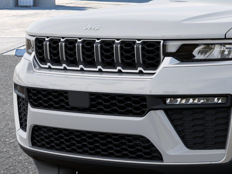New 2026 Jeep Grand Cherokee Limited w/ Trailer Tow Package AWD/4WD image 11