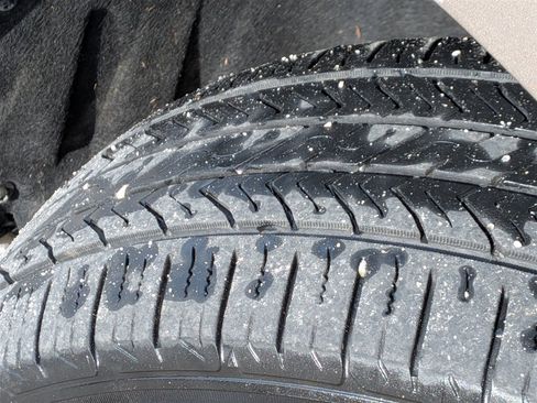 Used 2020 Ford Transit Connect XLT image 11