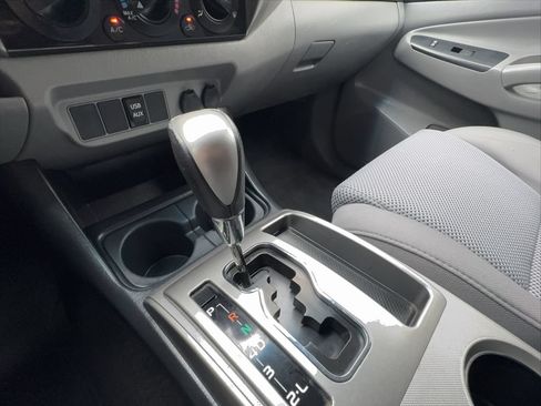 Used 2013 Toyota Tacoma PreRunner w/ TRD Off-Road Pkg RWD image 40