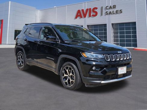Used 2025 Jeep Compass Limited AWD/4WD image 9