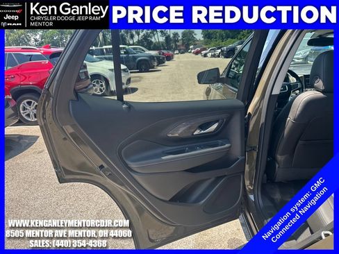 Used 2024 GMC Terrain Denali AWD/4WD image 20