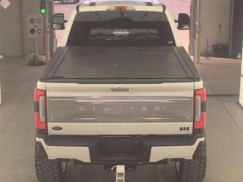 Used 2024 Ford F250 Limited w/ FX4 Off-Road Package image 5