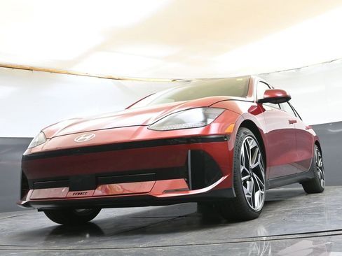 Used 2024 Hyundai Ioniq 6 Limited image 37