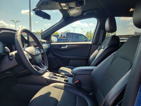 Certified 2023 Ford Escape ST-Line w/ Tech Pack #1 FWD image 18