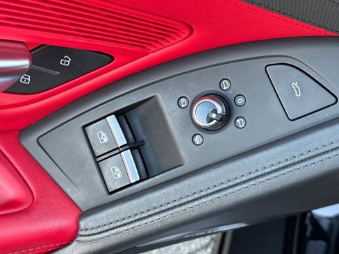 Used 2018 Audi R8 V10 w/ Premium Package image 14