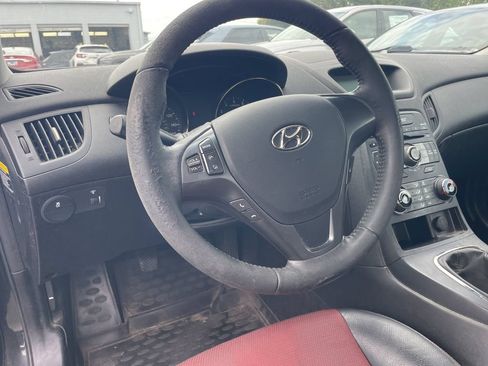 Used 2012 Hyundai Genesis 2.0T RWD image 11