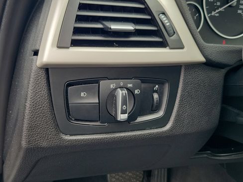Used 2015 BMW 320i xDrive Sedan AWD/4WD image 16